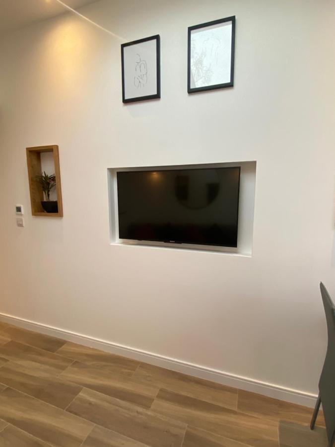 Lovely And Modern Studio Apartment. Borehamwood Exteriér fotografie