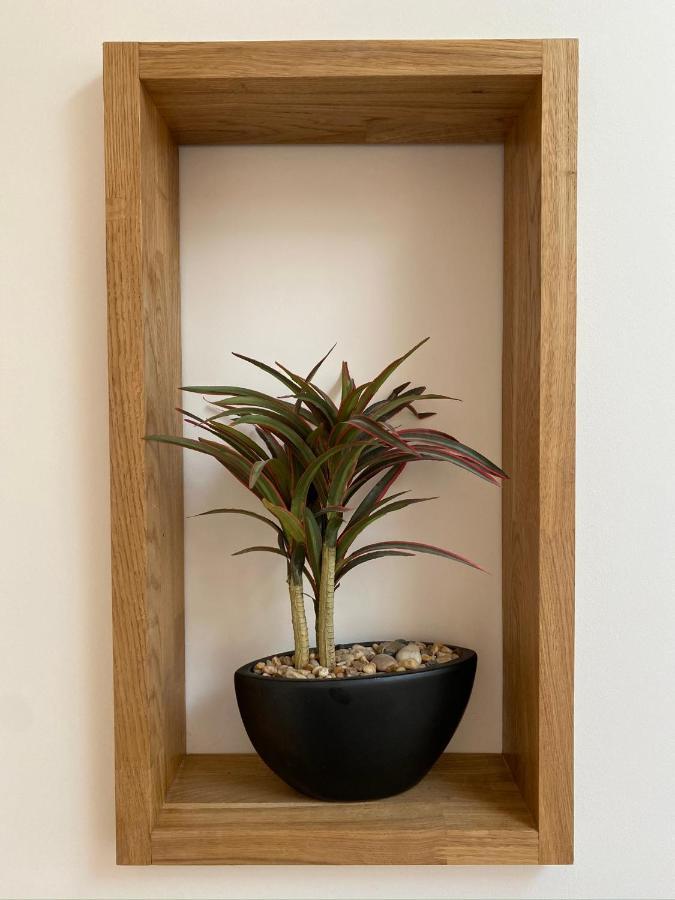 Lovely And Modern Studio Apartment. Borehamwood Exteriér fotografie
